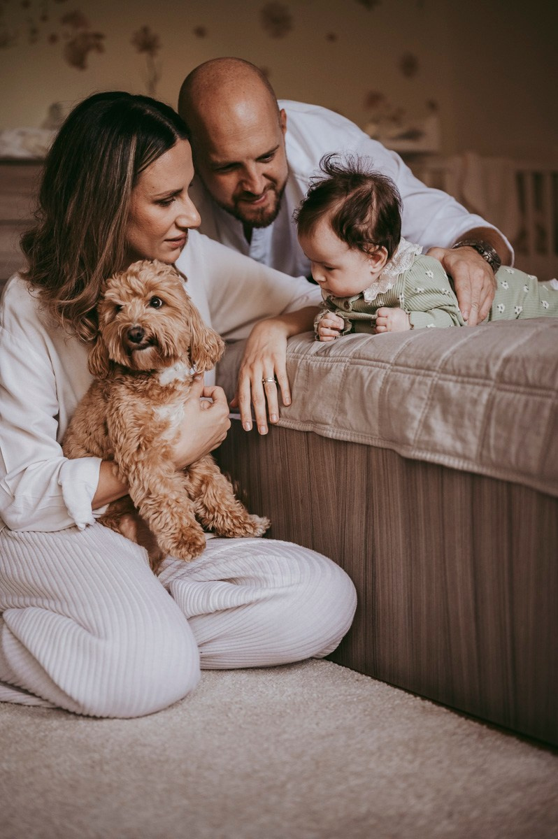 Katarina, Marko i Elena / porodicno fotografisanje kod kuce. Deciji i porodicni fotograf u Beogradu Oksana Skendzic