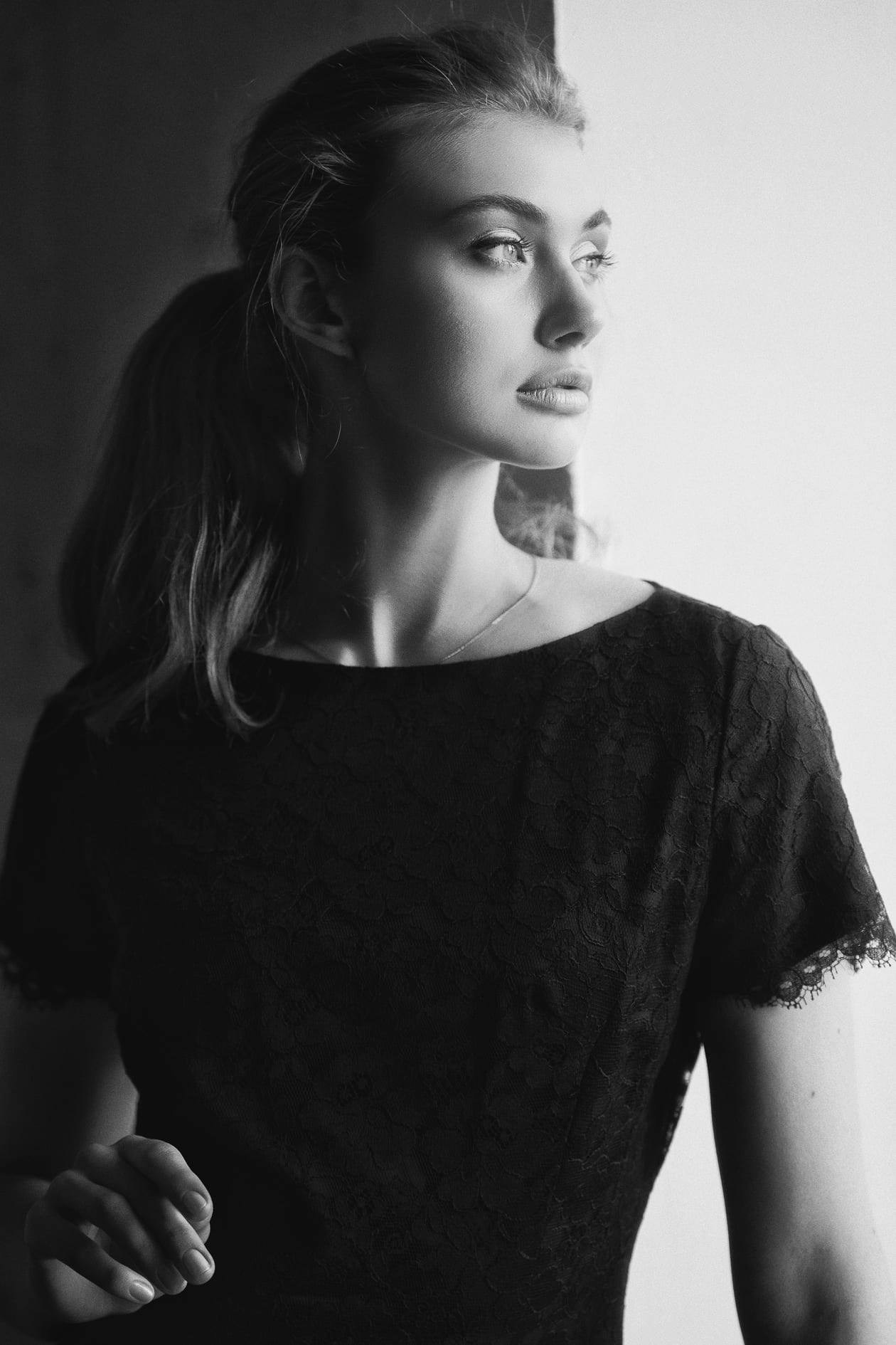 Portraits BW. Sandra Garanca Portrait and event photographer