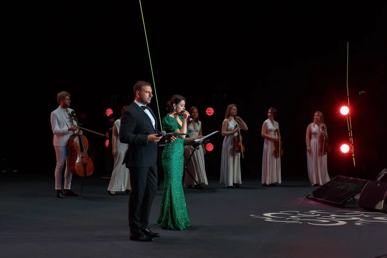 Ведущая Москва Елена Чайка