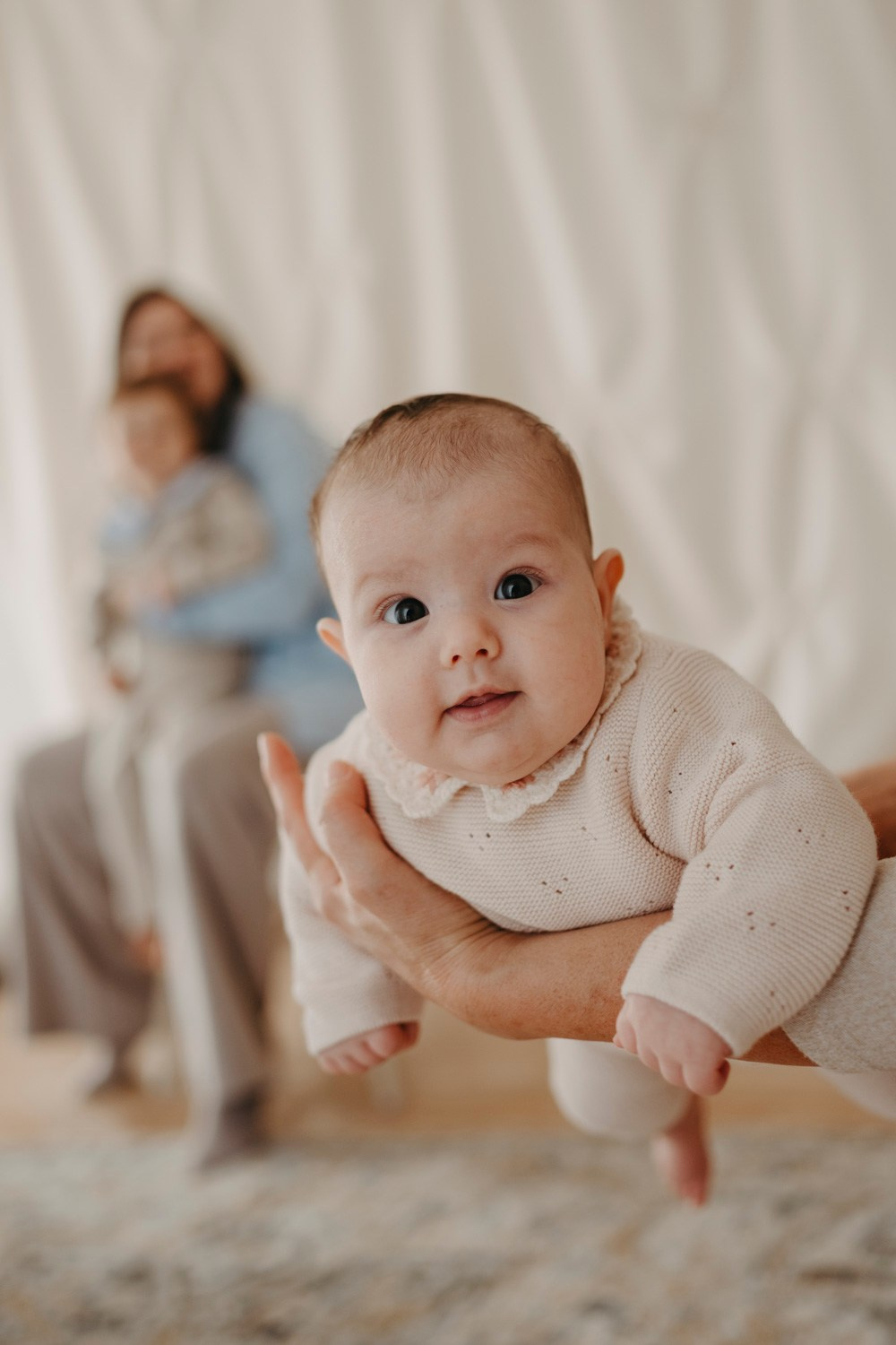 Mamine i bakine Masa i Nadja. Deciji i porodicni fotograf u Beogradu Oksana Skendzic