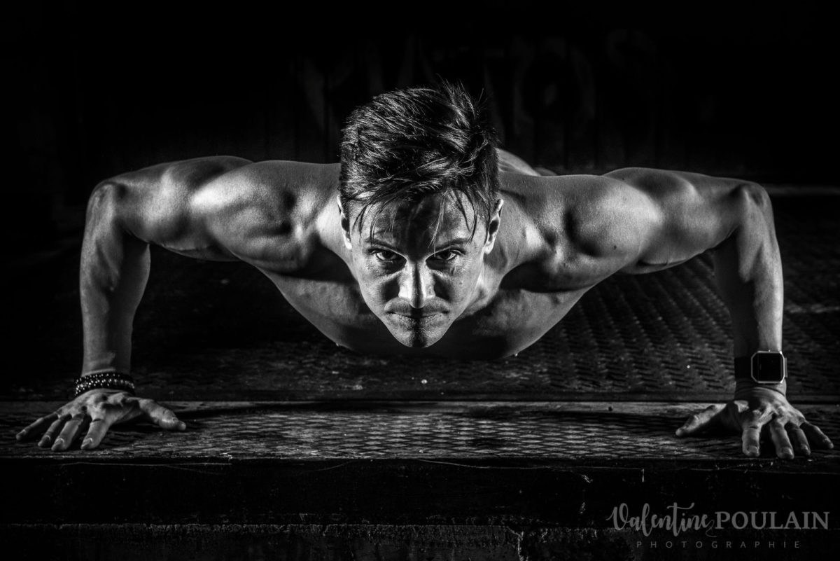 МУСКУЛИСТЫЕ МУЖЧИНЫ