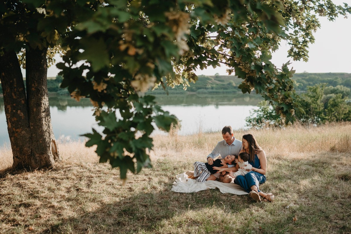 Jelena Milos Dunja i Mila / porodicno fotografisanje. Deciji i porodicni fotograf u Beogradu Oksana Skendzic