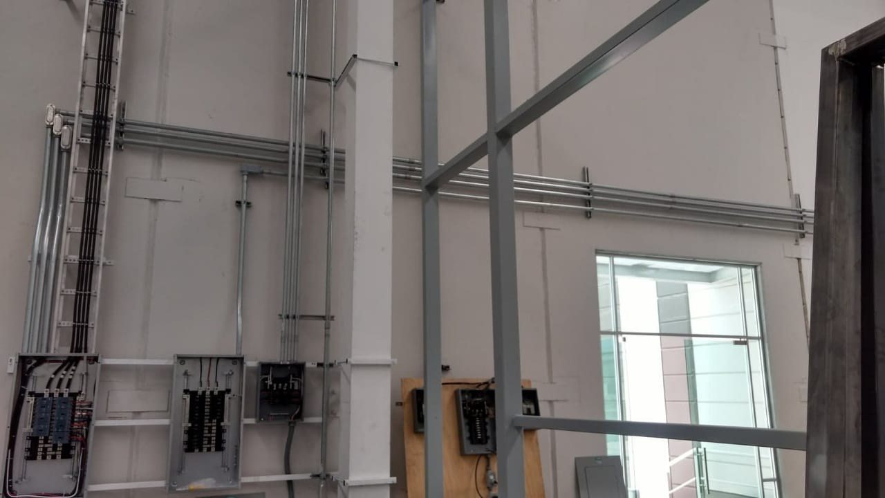Instalación eléctrica Industrial. Grupo DECOCO