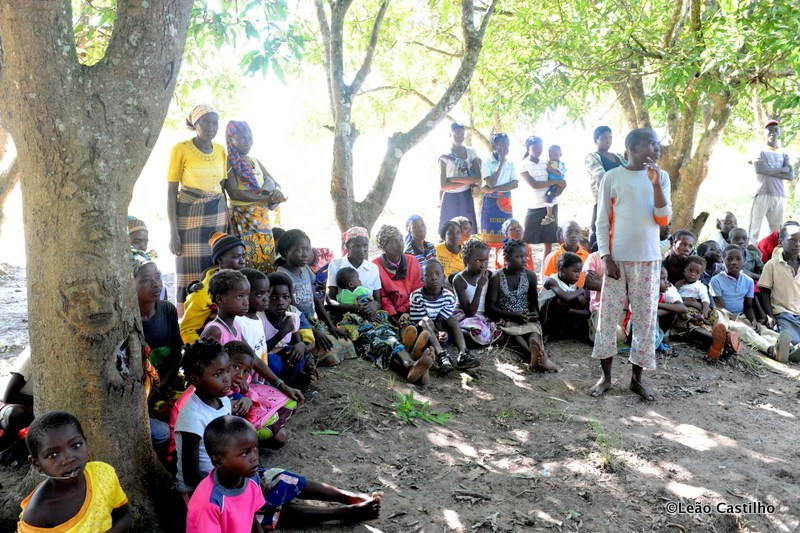Photos of volunteer work in Mozambique. Simbahalu