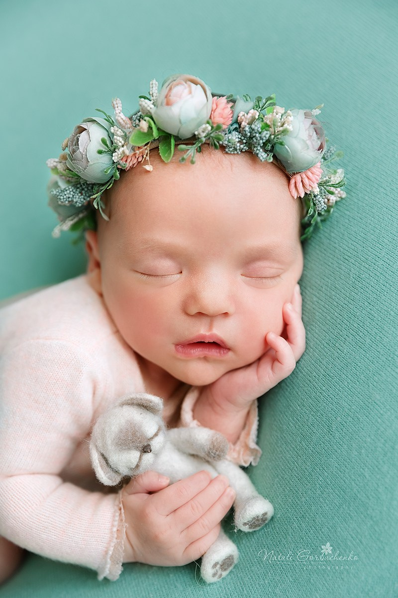 Новонароджені малюки. Дитячий, сімейний, а також newborn фотограф і викладач у Києві Наталія