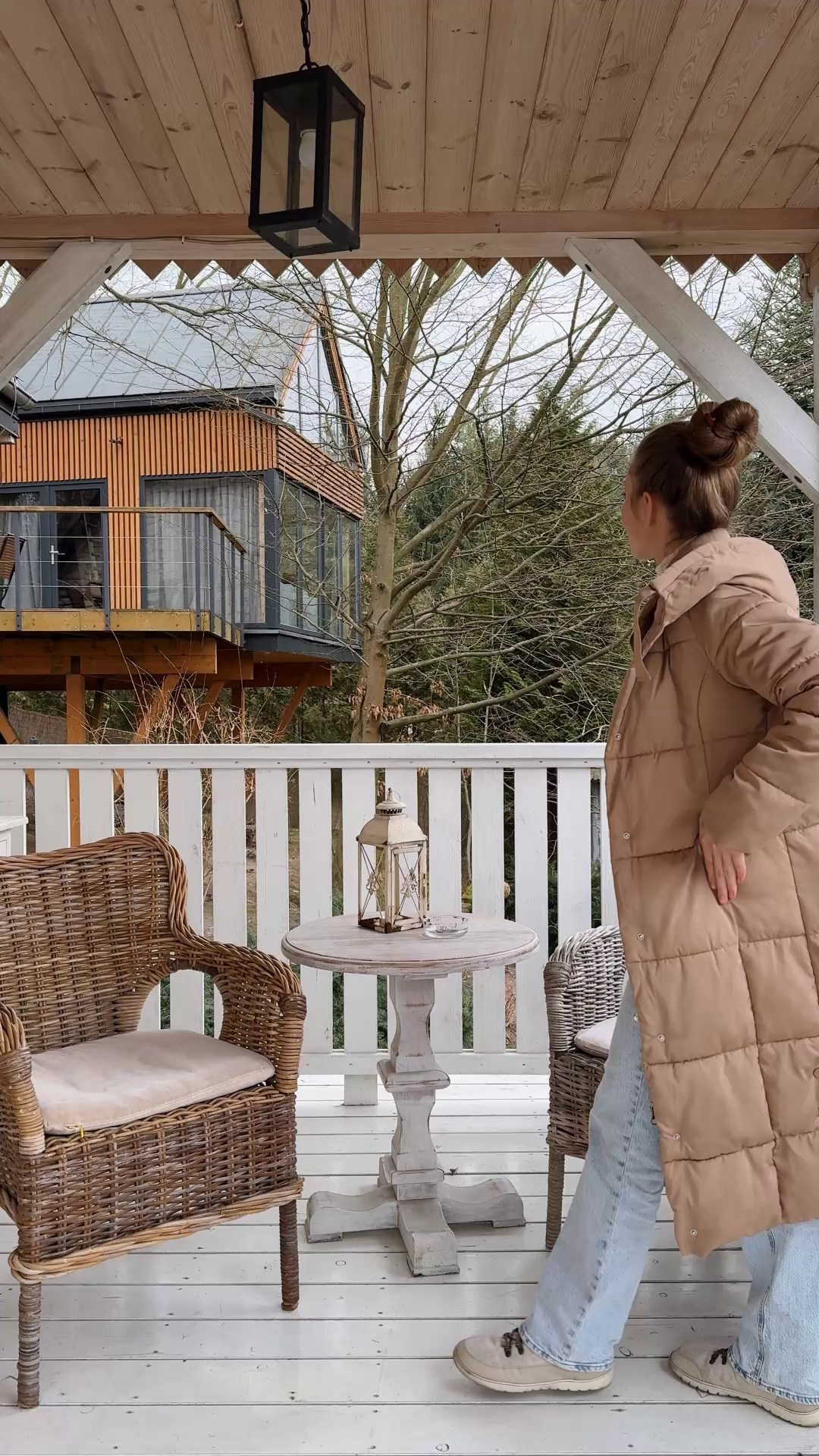 UGC. Hotel and travel photographer