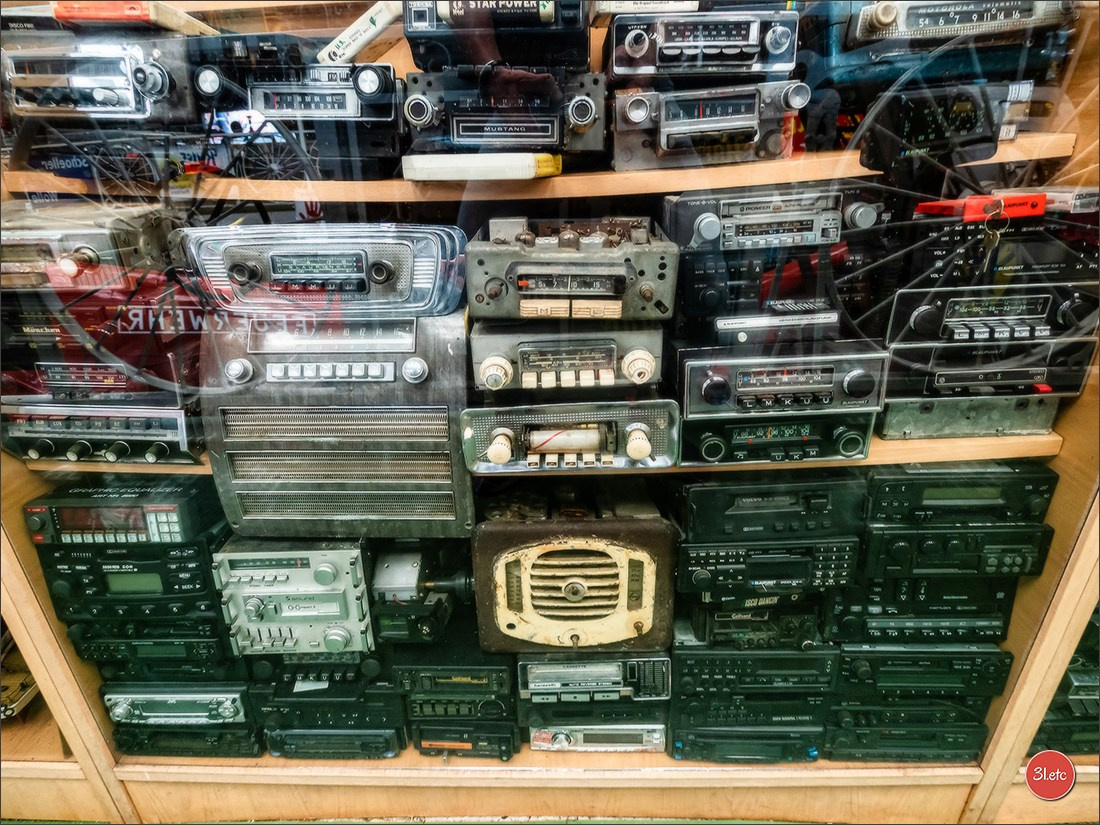 Удивительное место - частный музей старинного хлама - Fahrzeugmuseum. Photographe à Strasbourg | Portraits, Studio, Enfants, Événements