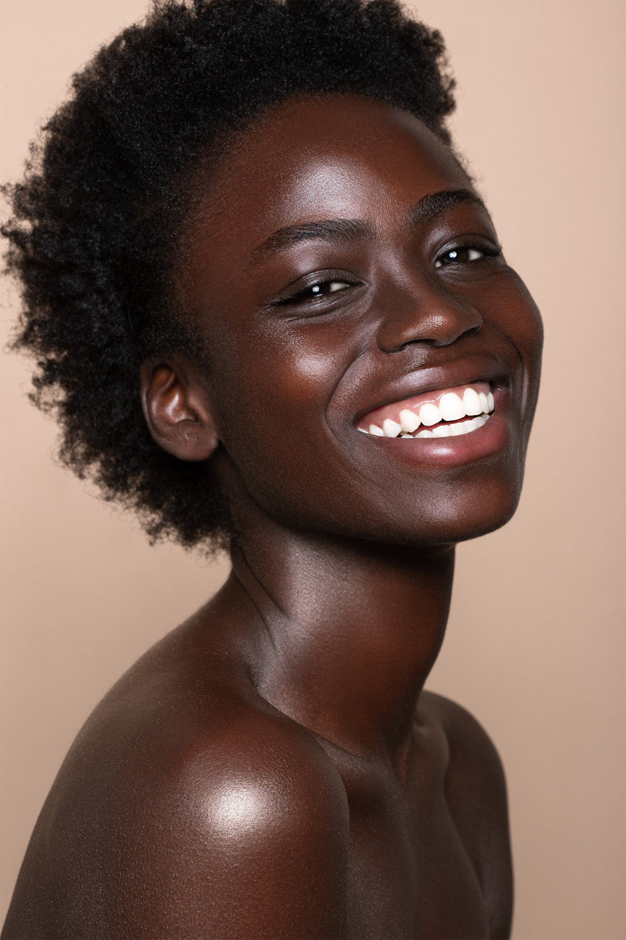 Beauty retouching portfolio. Maria Holman Retoucher