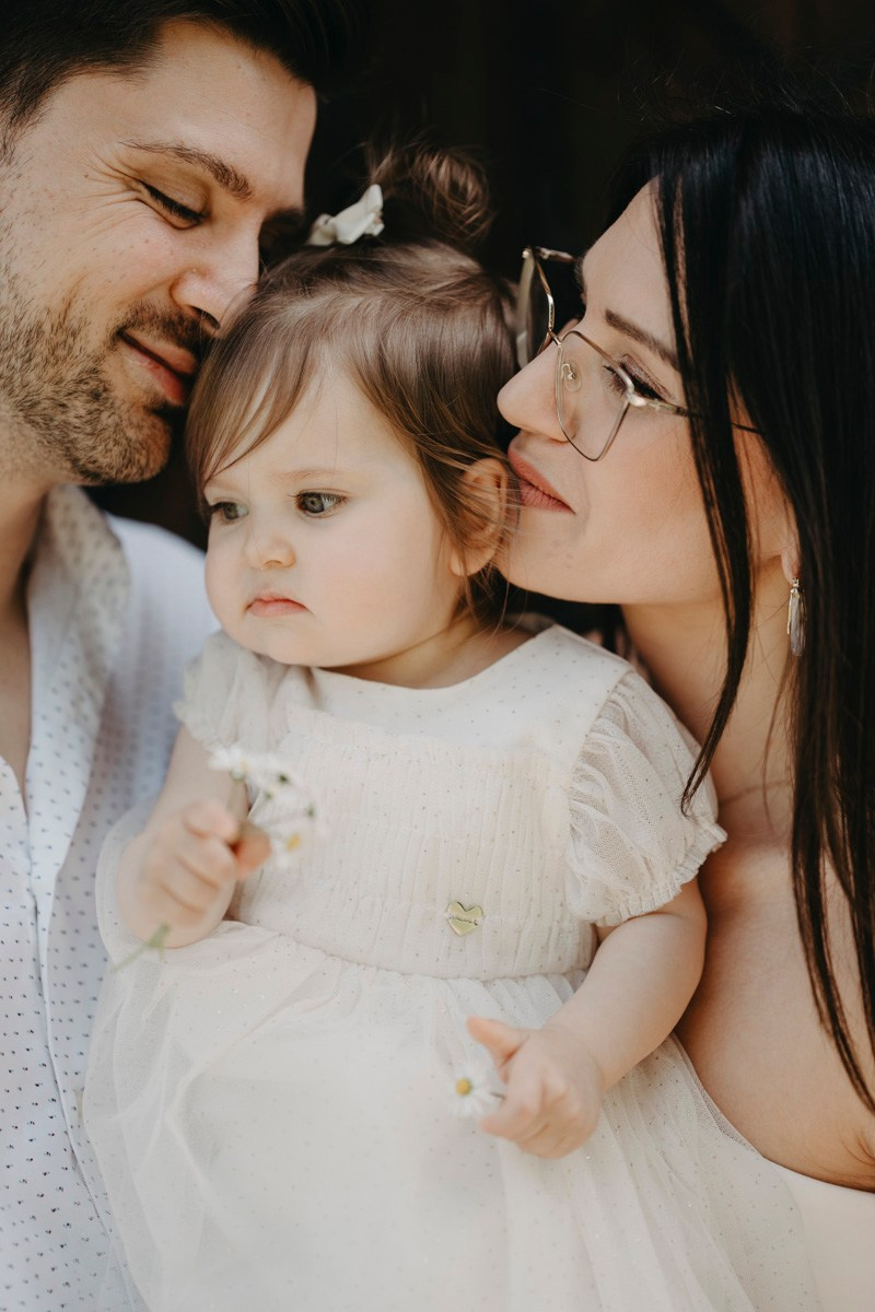 Lara / krstenje, crkva svete Ruzice na Kalemegdanu. Deciji i porodicni fotograf u Beogradu Oksana Skendzic