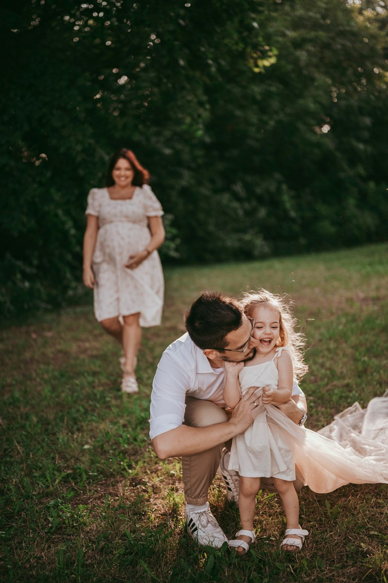 Kristina, Milos i Kalina / porodicno fotografisanje u prirodi. Deciji i porodicni fotograf u Beogradu Oksana Skendzic