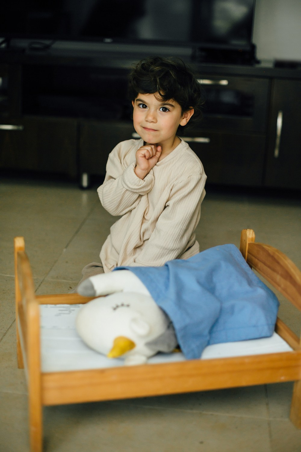Mom&daughter at home. Family photographer in Israel