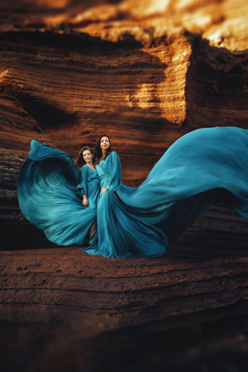 Blue dresses 40+10€. Professional photography in Tenerife Tania Bonnet