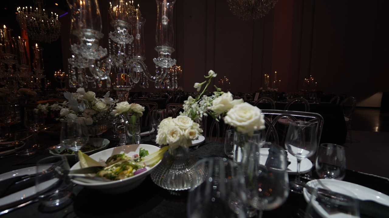 VIA / BASICO. Wedding and events photographers Studio Shalom