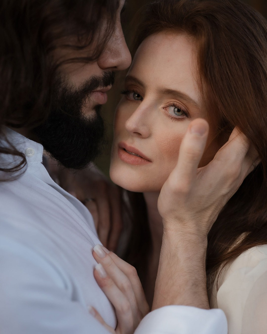 Os presets HatBoots foram criados para quem busca um fluxo de edição mais rápido sem abrir mão da qualidade. Funcionam no Lightroom do celular, tablet e computador, entregando cores naturais, pele equilibrada e consistência em qualquer luz. Ideal para casamentos e ensaios reais, sem exageros — só uma edição limpa, profissional e fiel ao momento.