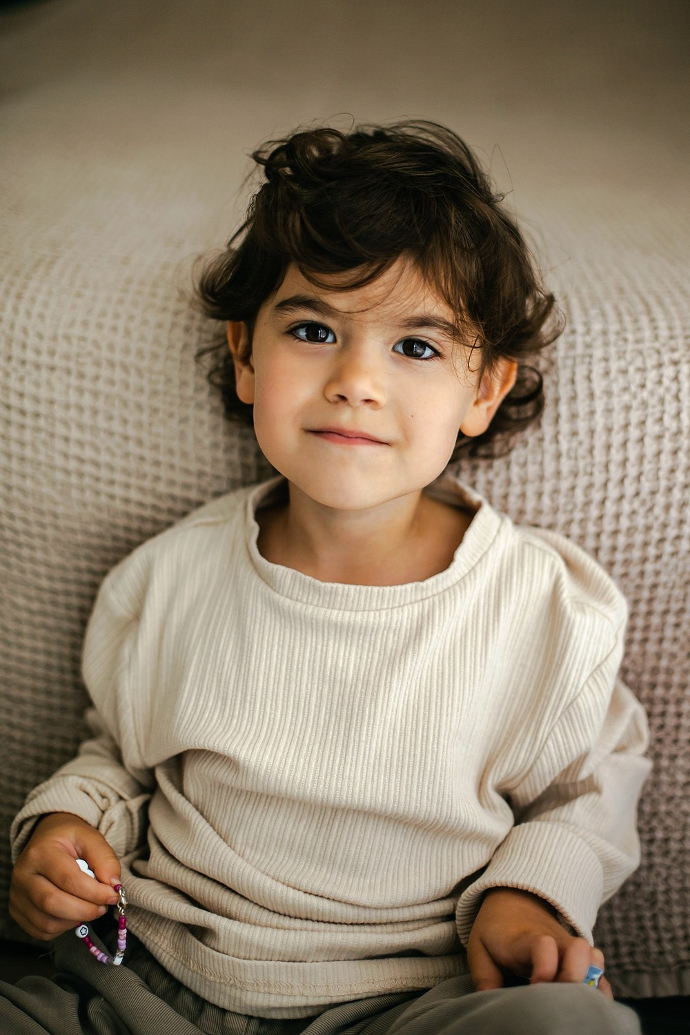 Mom&daughter at home. Family photographer in Israel