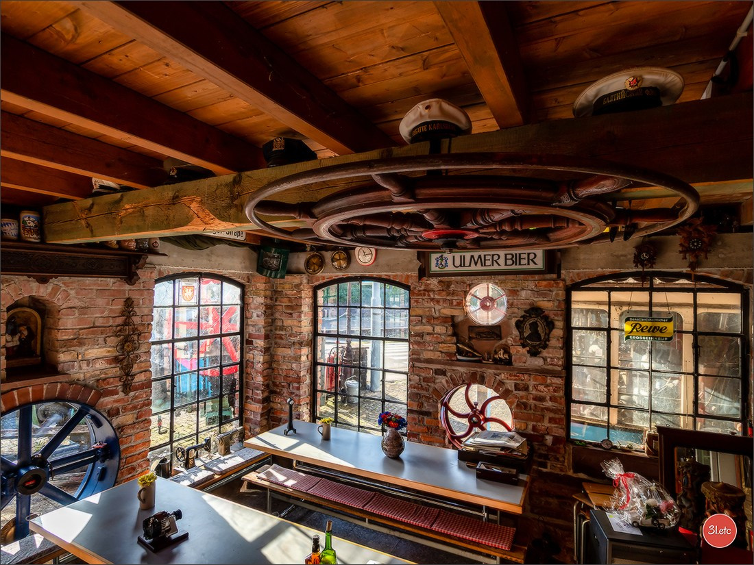 Удивительное место - частный музей старинного хлама - Fahrzeugmuseum. Photographe à Strasbourg | Portraits, Studio, Enfants, Événements