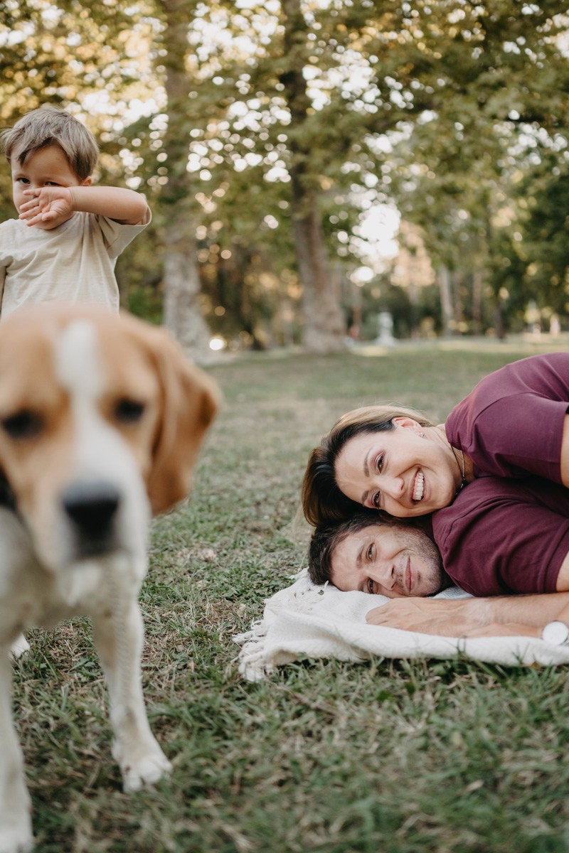Aleksandra, Lazar, Marin i Leo / porodicno fotografisanje napolju. Deciji i porodicni fotograf u Beogradu Oksana Skendzic