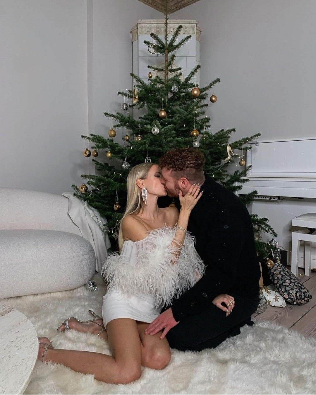 IDEEN FÜR KLEIDUNG FÜR EIN WEIHNACHTSFOTOSHOOTING. Фотограф Лейпциг