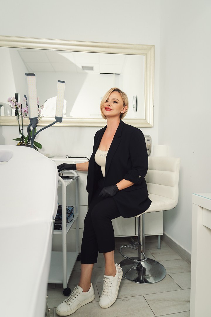 Business content. Tania Bonnet | Professional photographer in Tenerife — Flying dress sessions
