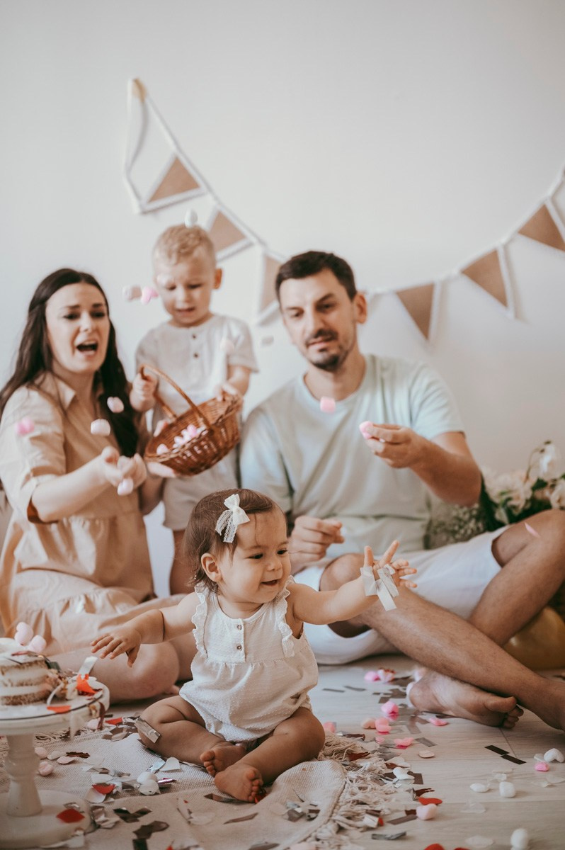 Srnin prvi rodjendan. Deciji i porodicni fotograf u Beogradu Oksana Skendzic