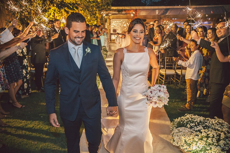 Casamento de Márcia e Marcos na Casa de Chá em Aldeia Pernambuco. Casamento ao ar livre. EntreOlhares Fotografia e Filmagem de Casamentos em Recife/PE e João Pessoa/PB — Momentos únicos eternizados com sensibilidade