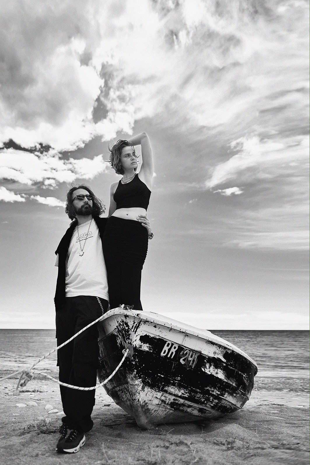 MASHA & MISHA. Minimalist brand photographer & videographer | Raw sincerity. Pure Form