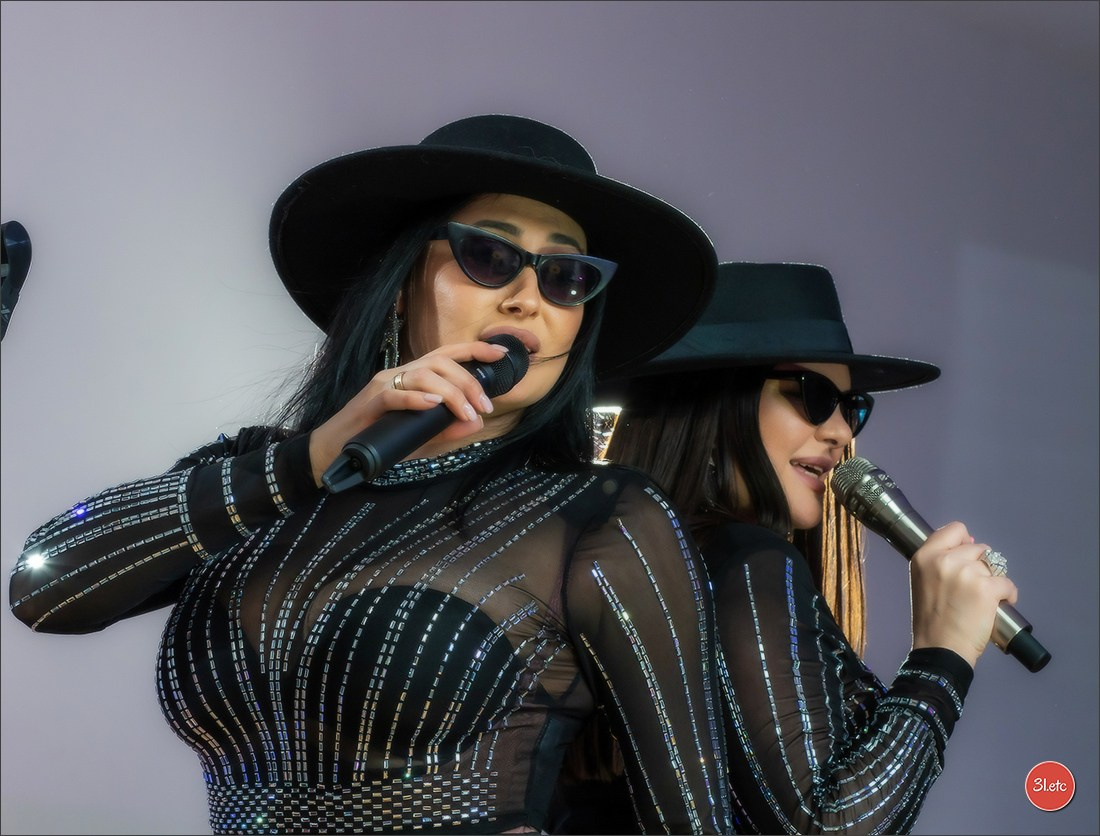 Photographing a singing duet. Photographe à Strasbourg | Portraits, Studio, Enfants, Événements