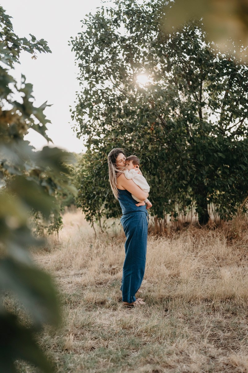 Jelena Milos Dunja i Mila / porodicno fotografisanje. Deciji i porodicni fotograf u Beogradu Oksana Skendzic