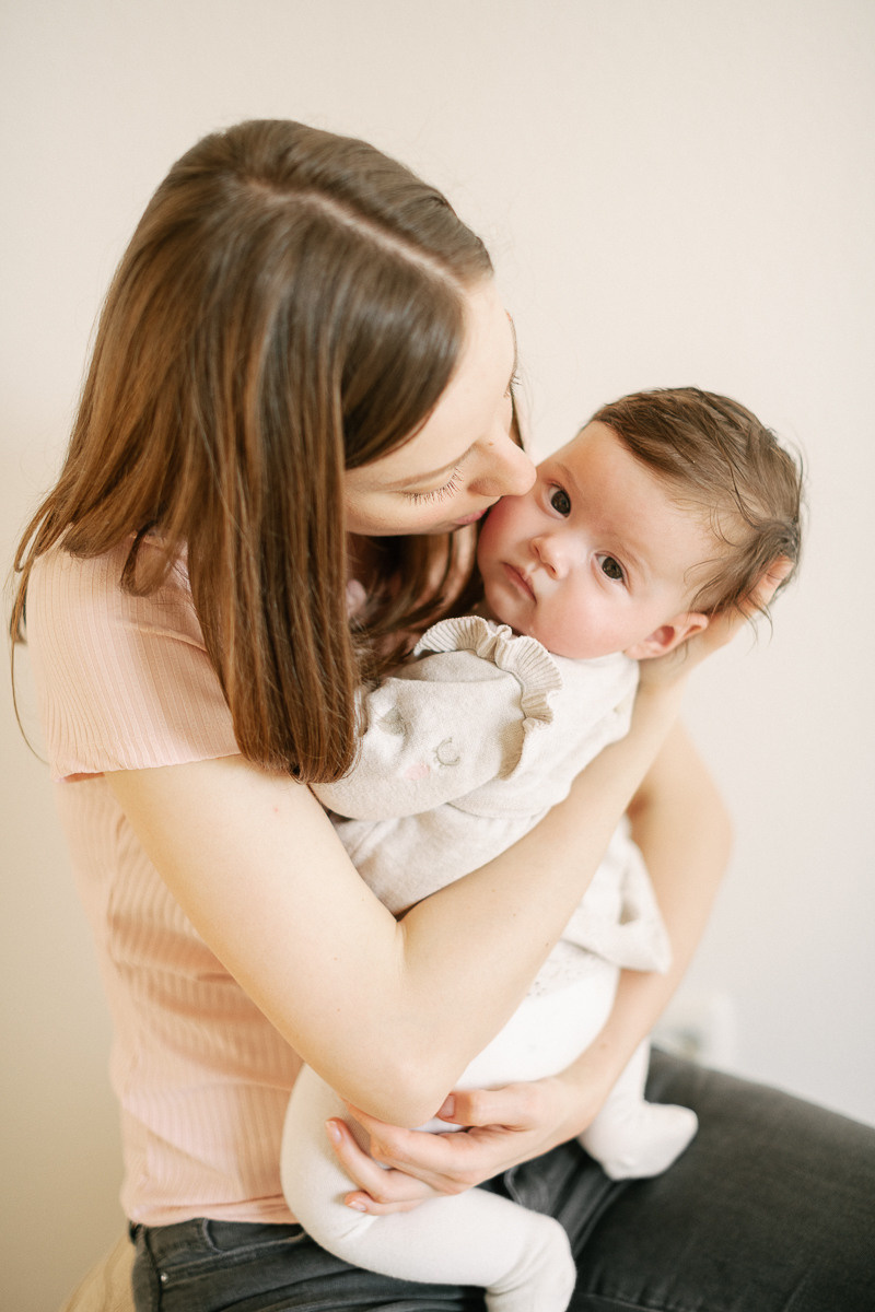 Pure Mamas Liebe. Neugeborenenfotografie, Babyfotografie in Düsseldorf und Umgebung