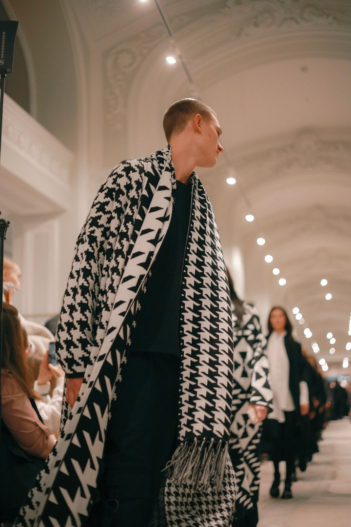 Backstage. Samid Ali