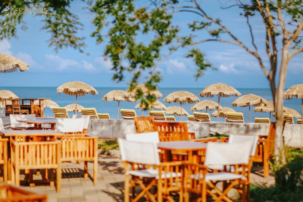 Dreamland Oasis. Главная