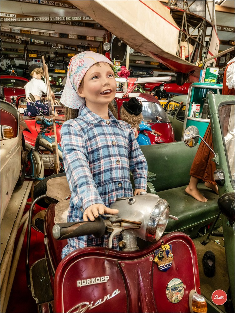 Удивительное место - частный музей старинного хлама - Fahrzeugmuseum. Photographe à Strasbourg | Portraits, Studio, Enfants, Événements