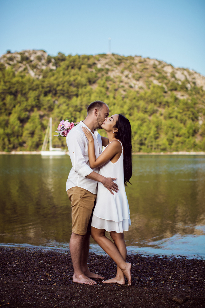 Выездная фотосессия Лавстори в бухте Орханье. Фотограф в Каппадокии / Julia Ganch