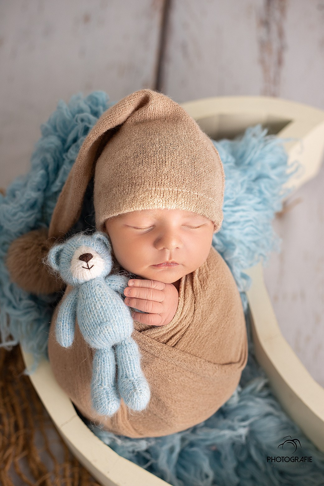 Newborn. Neugeboren und Babybauchfotoshooting in Cloppenburg