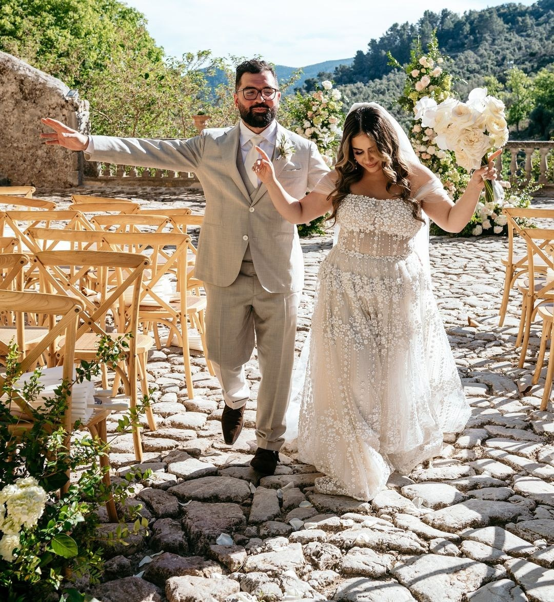 Farsi Wedding at Finca Comassema. Wedding Celebrant in Mallorca Iban Collin