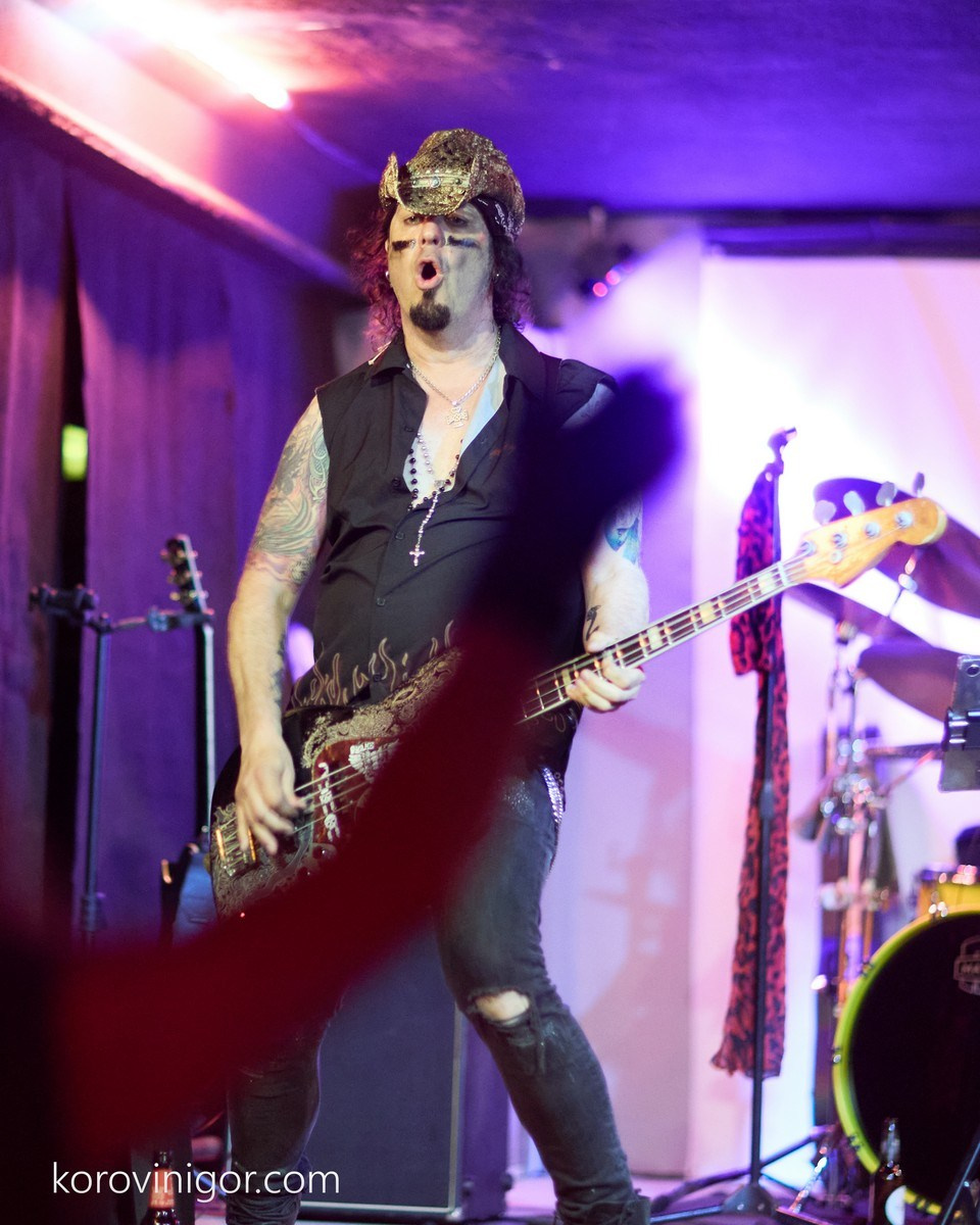 Mötley Crüe tribute. La Granja Cultural Association Alcoy Spain