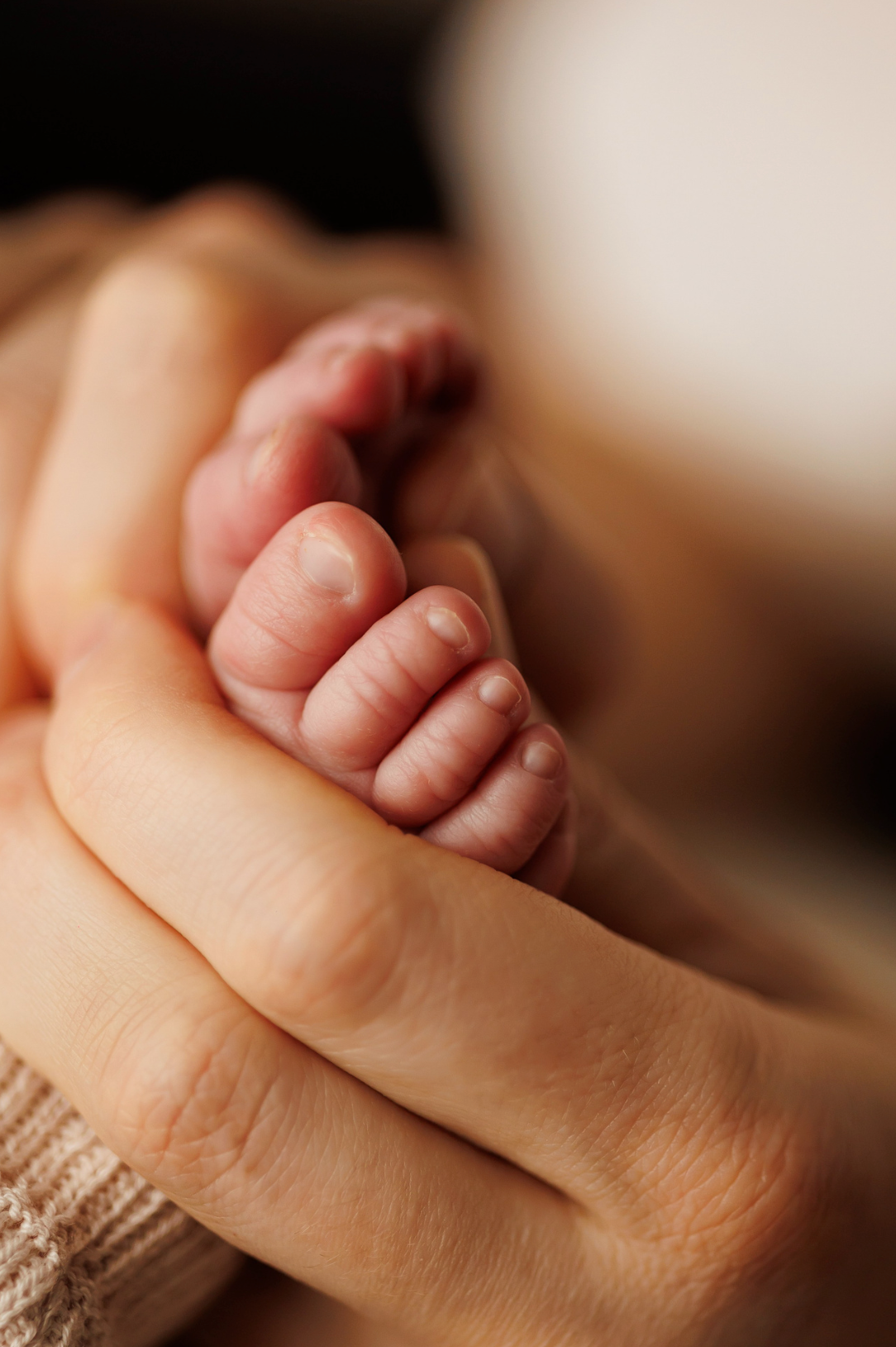 MATERNITY & NEWBORN professional Photography by Irene Chaikeen. Irene Chaikeen | Maternity and newborn photoshoot in Essex/London