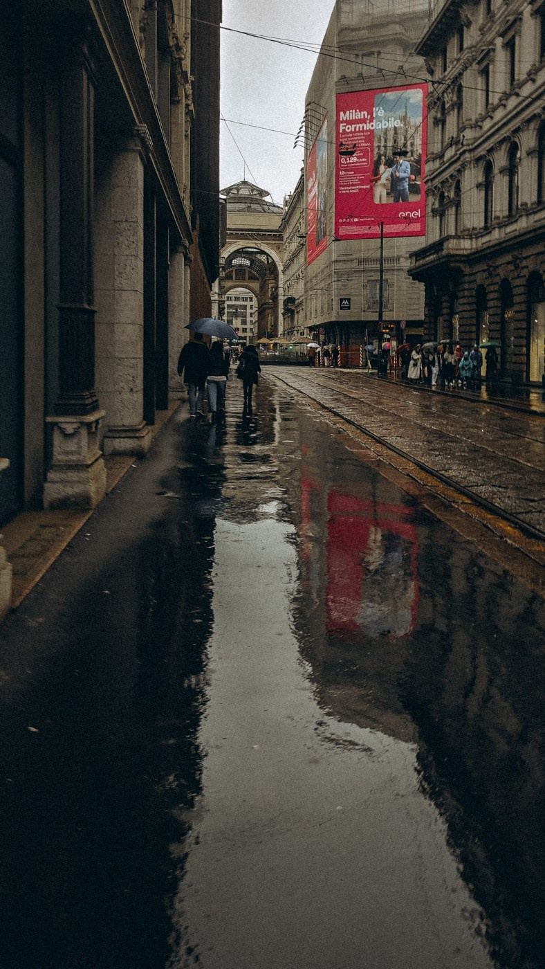 Postcards from Milan. Anastasiia Buchinskaia Fotografa Milano