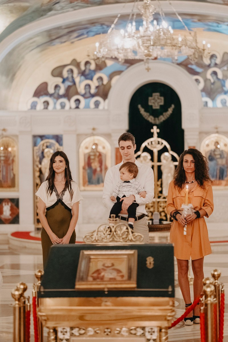Filipovo krstenje / Hram svetog Save. Deciji i porodicni fotograf u Beogradu Oksana Skendzic