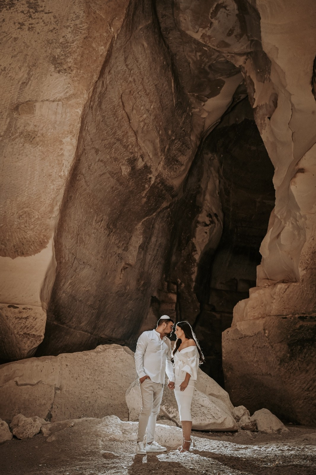 LOVE STORY → בית גוברין. Wedding and events photographers Studio Shalom