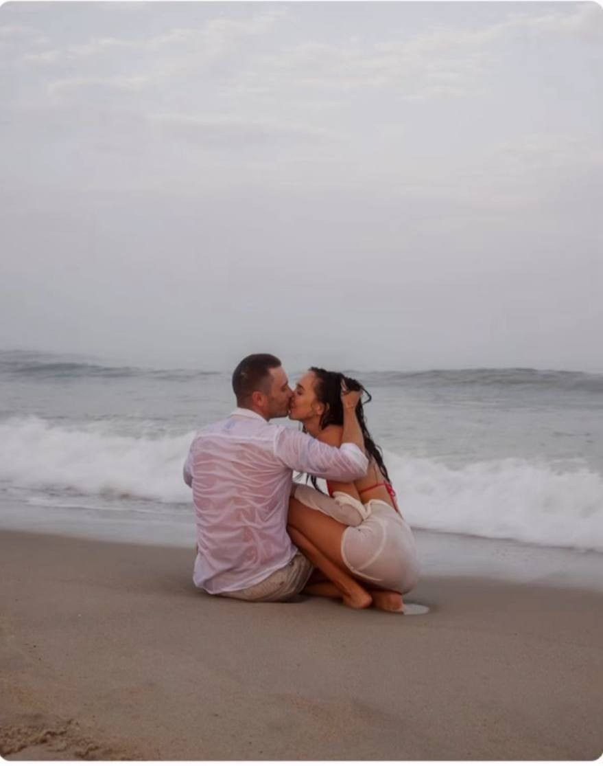 Love story. Wedding Photographer & Videographer