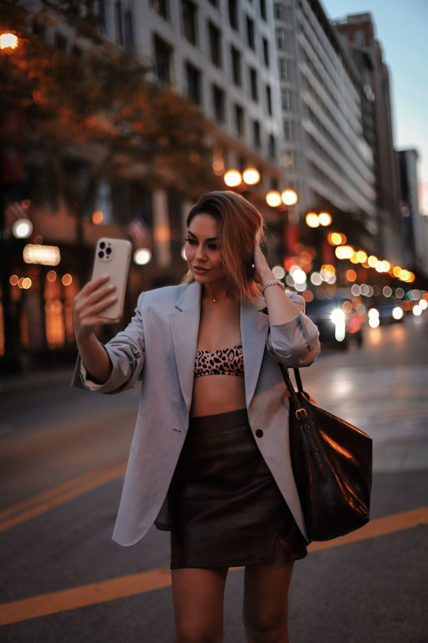 Street shoot with Yulia. VALERIIA VIUNOVA individual shooting\love story\event\brand