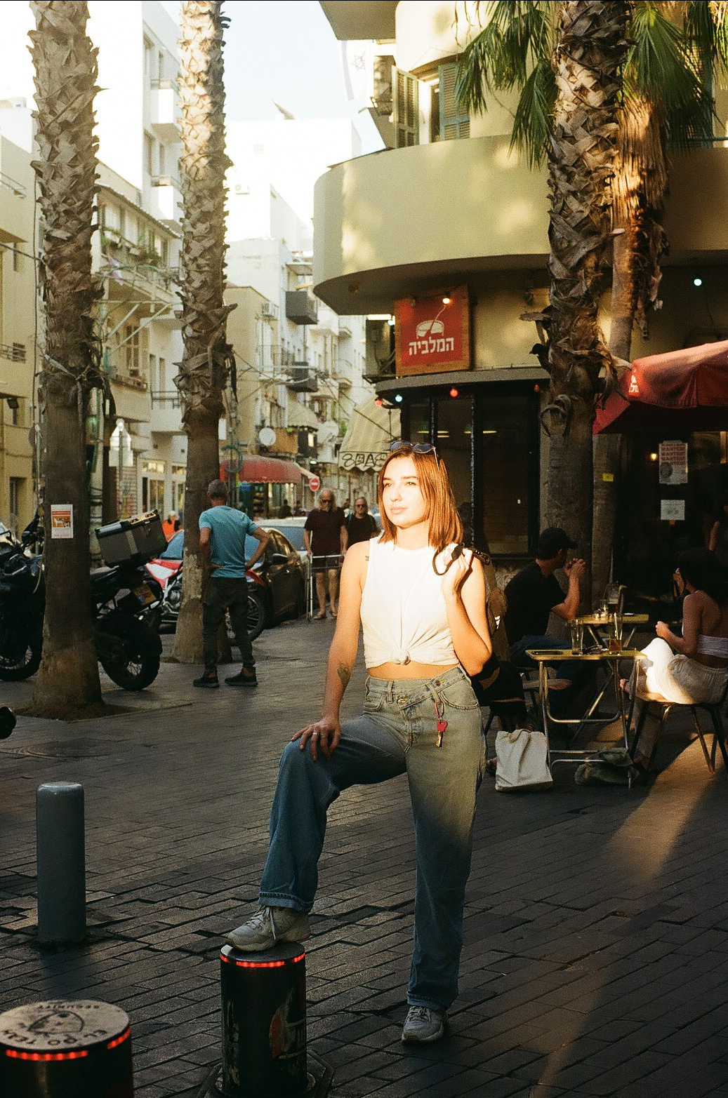 Daria. Film photographer