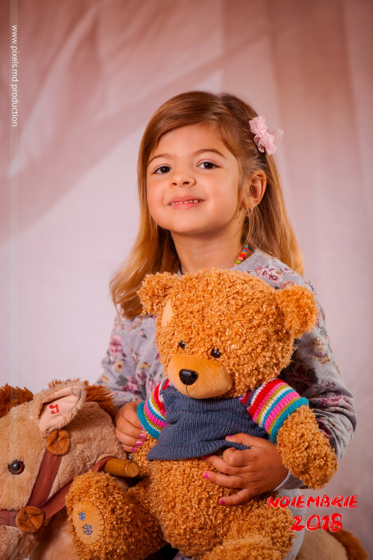 „Un moment durează o secundă, dar amintirea rămâne veșnic.”. Albume de absolvire: gradinita, gimnaziu, liceu. Venete in Moldova