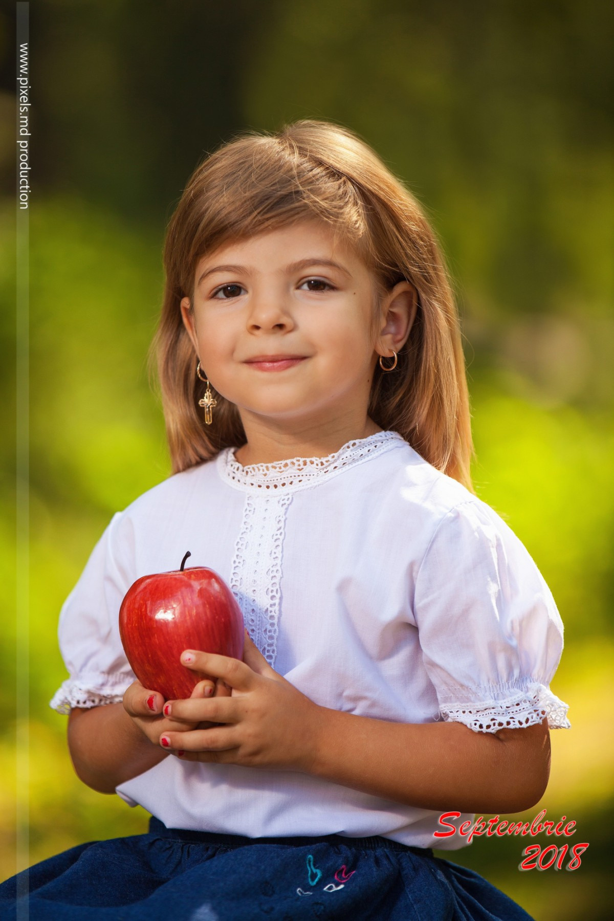 „Un moment durează o secundă, dar amintirea rămâne veșnic.”. Albume de absolvire: gradinita, gimnaziu, liceu. Venete in Moldova