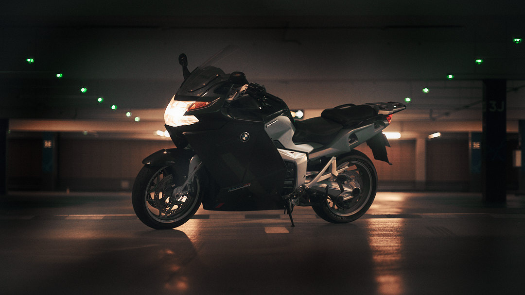 Auto un moto foto. Galvenā
