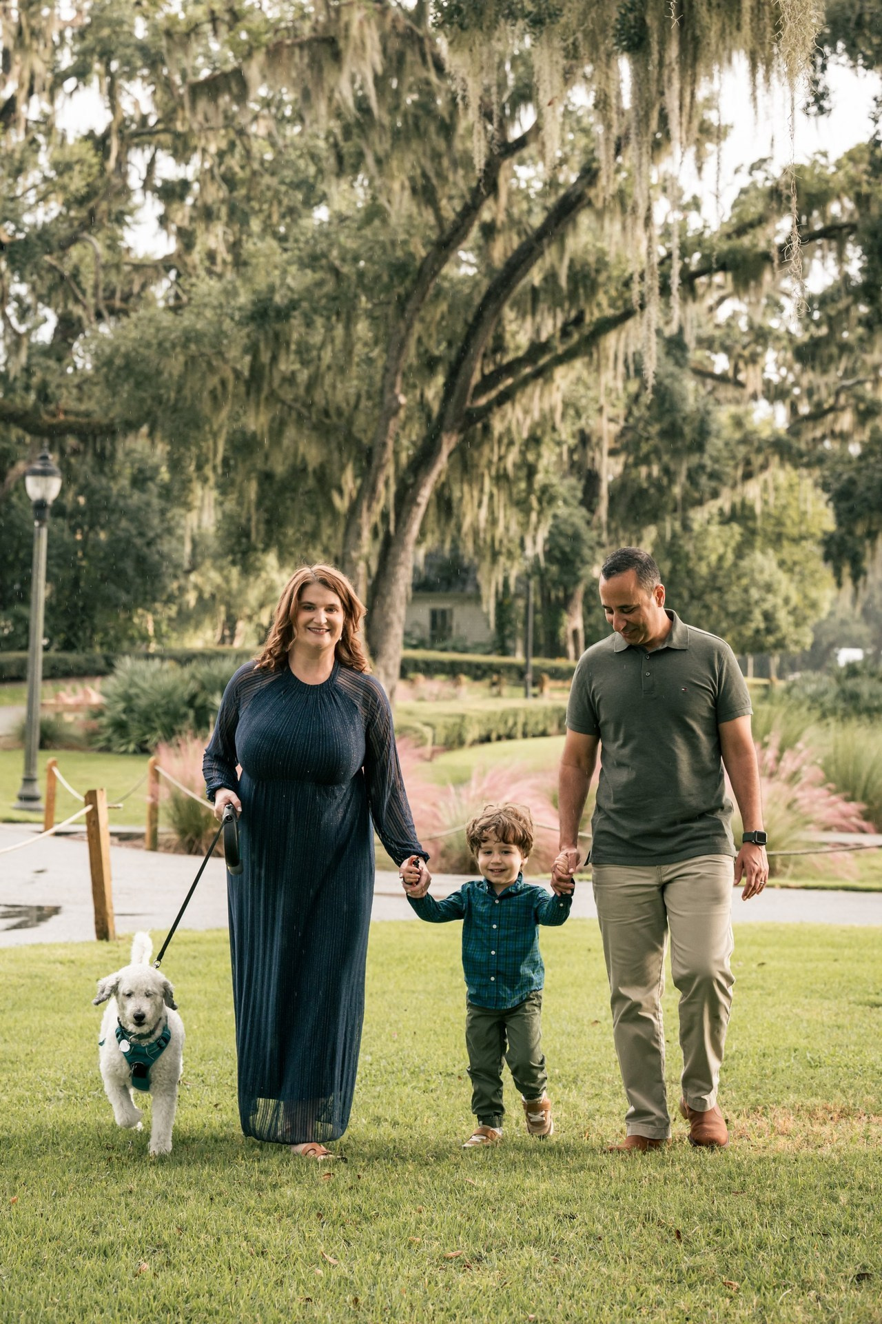 Family photographer Alice Green. Portrait, kids and family photographer in Wesley Chapel Alina Alice Osipova