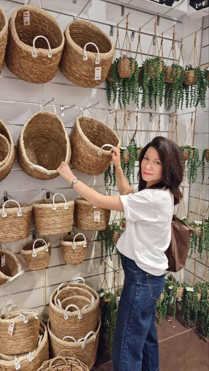 Организатор пространства — Лиза. Визуальный брендинг