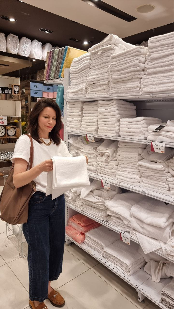 Организатор пространства — Лиза. Визуальный брендинг