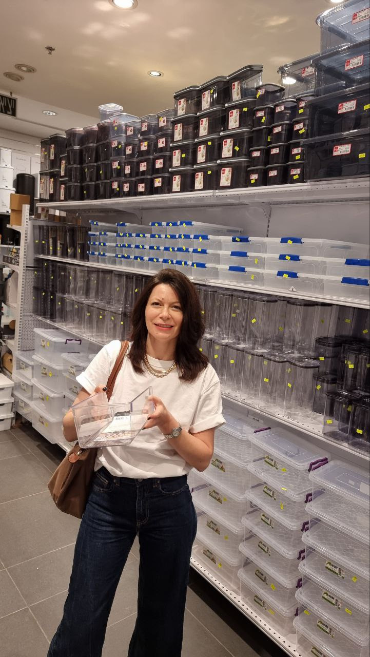 Организатор пространства — Лиза. Визуальный брендинг